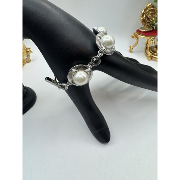 Stunning Givenchy Faux Pearl And Crystals  Silver Tone Bracelet And Earrings Set - Picture 5 of 15